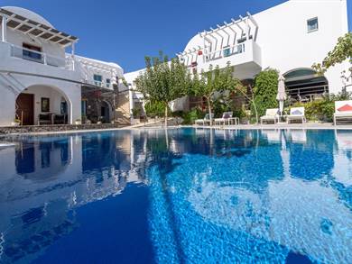 La Mer Deluxe Hotel & Spa Kamari Santorini