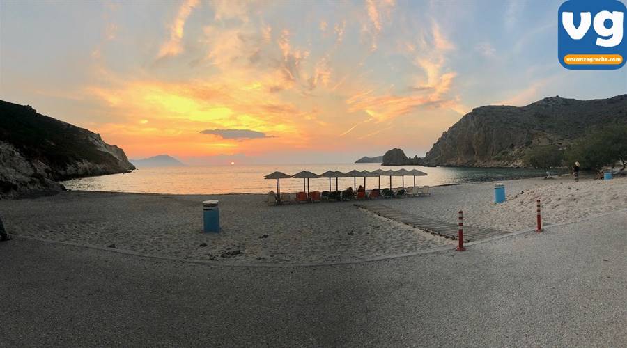 Spiaggia di Plathiena Milos