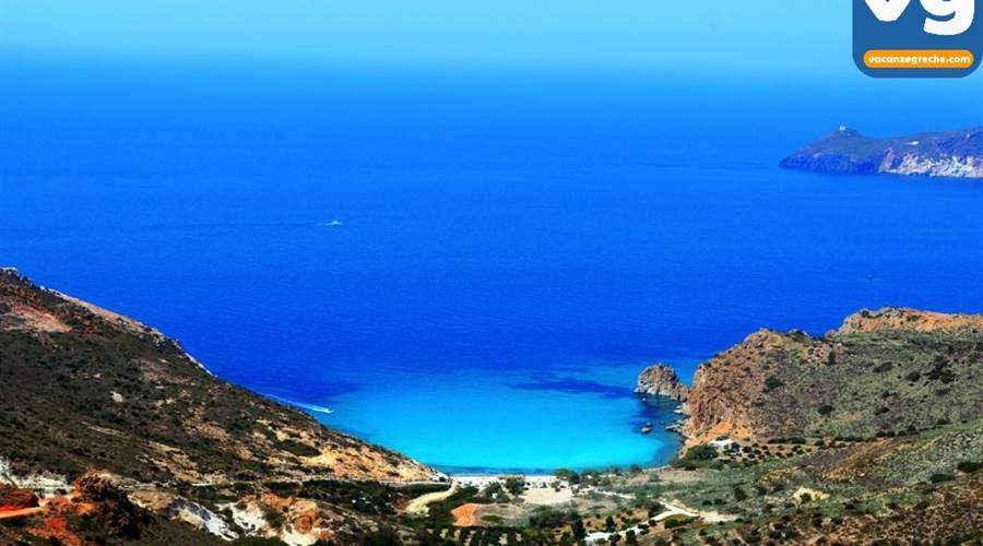 Spiaggia di Plathiena Milos