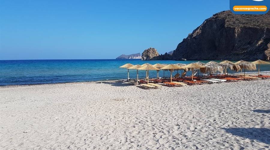 Spiaggia di Plathiena Milos