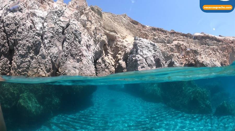 Spiaggia di Tsigrado Milos