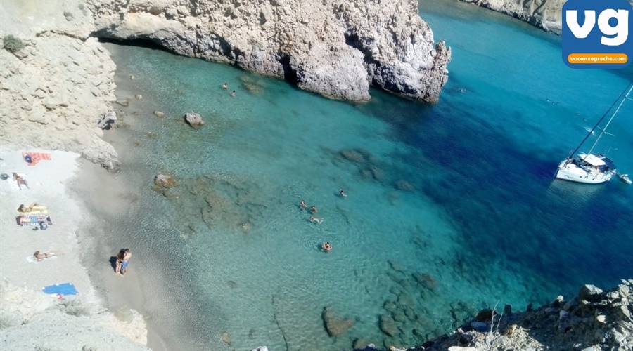 Spiaggia di Tsigrado Milos