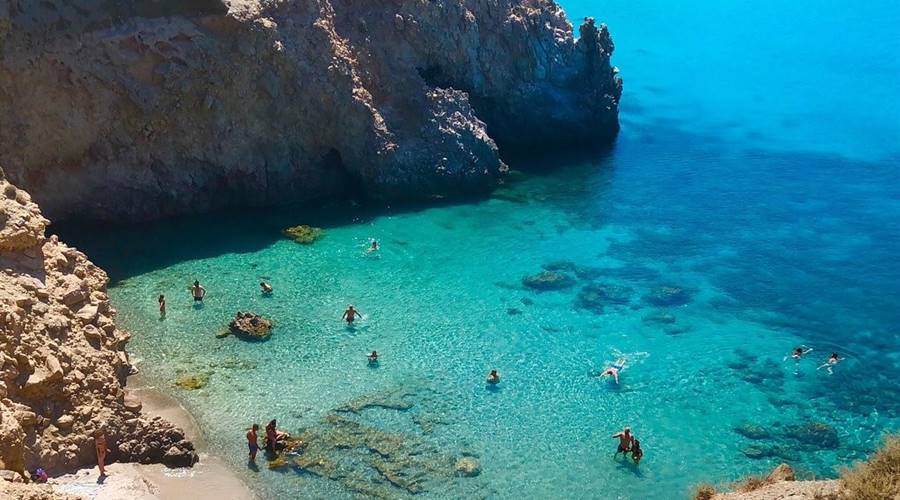 Spiaggia di Tsigrado Milos