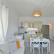 Olivo II Luxury Apartment Hydra